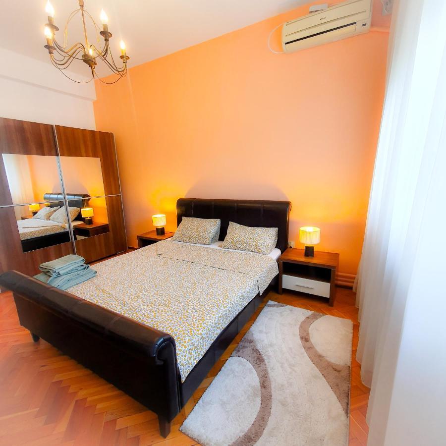City Center Apartment Bucharest Exterior photo